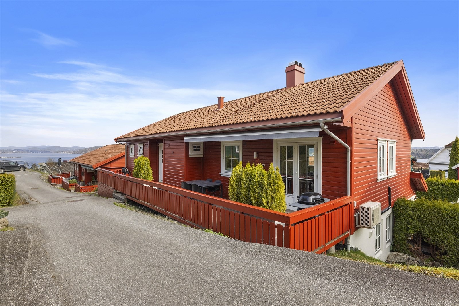 Øvre del av horisontaldelt tomannsbolig Galleribilde