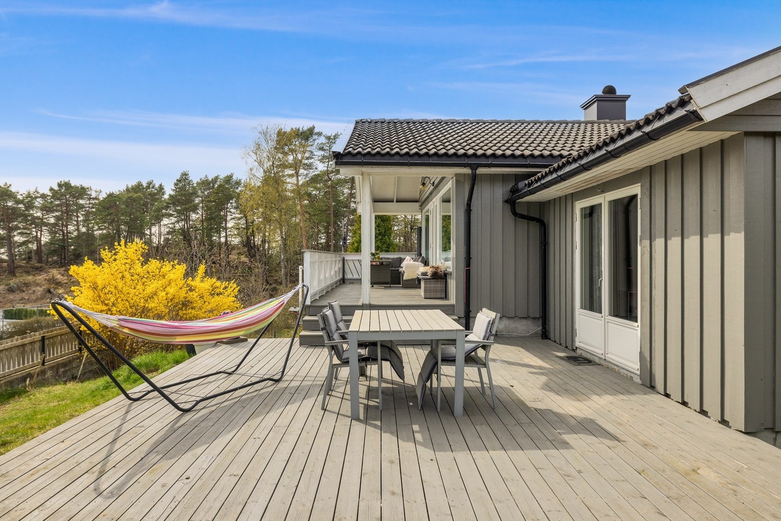 Flotte uteområder med magiske solforhold Galleribilde