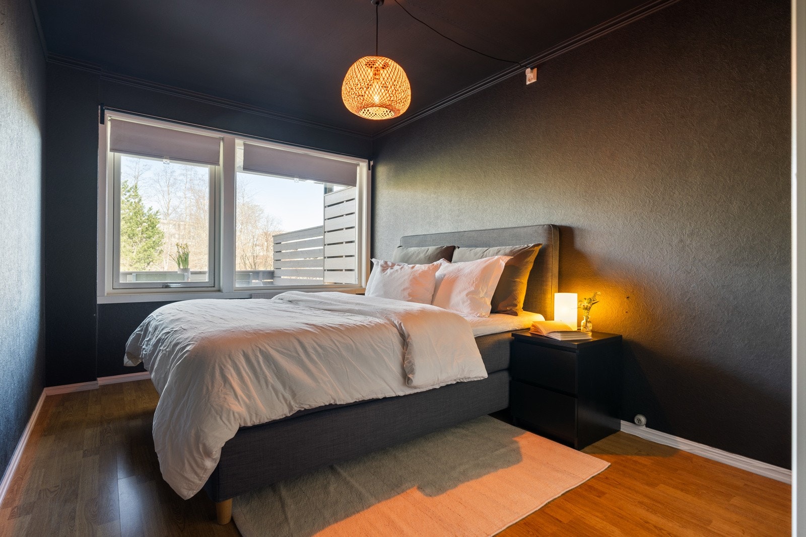 Leiligheten kan by på to romslige soverom oppmålt til henholdsvis 10,5 kvm og 11,5 kvm. Galleribilde