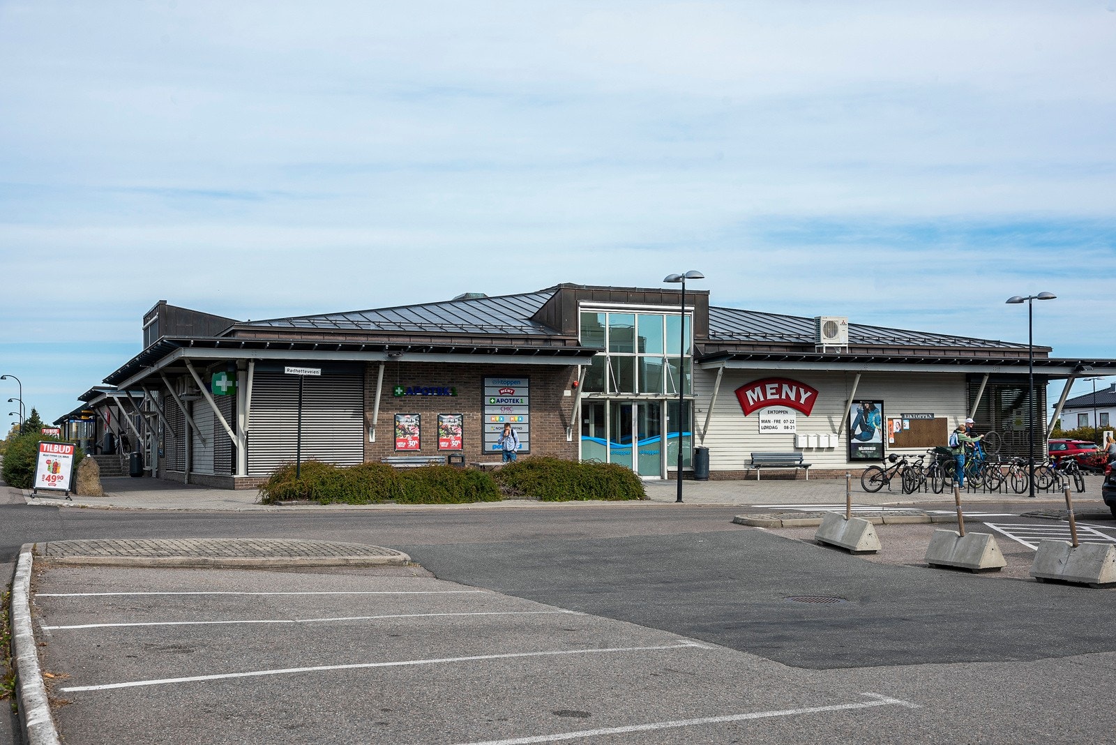 Kort vei til skole, butikk og bussholdeplass Galleribilde