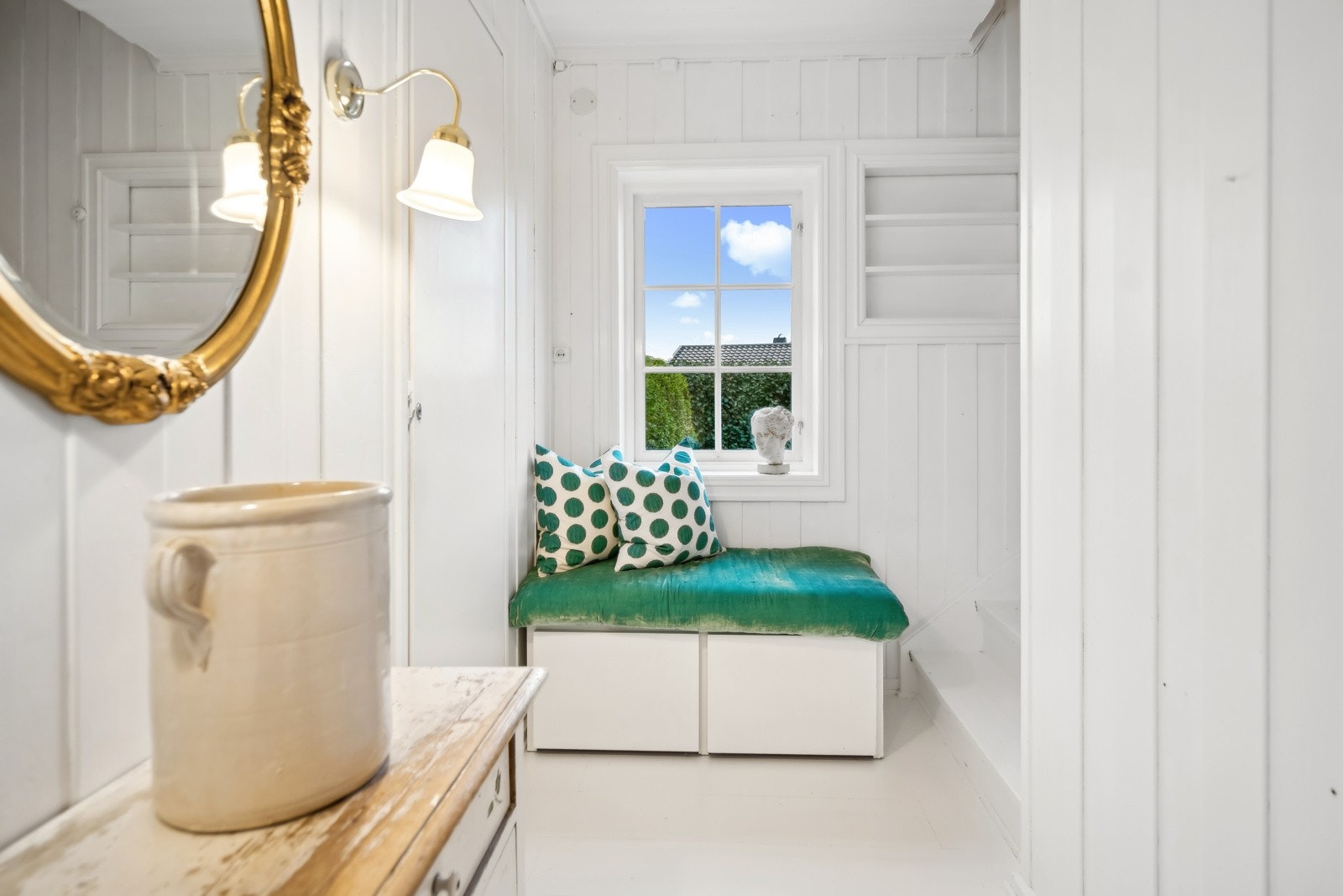 Boligen er gjennomgående velholdt og bærer breg av sjel. Galleribilde