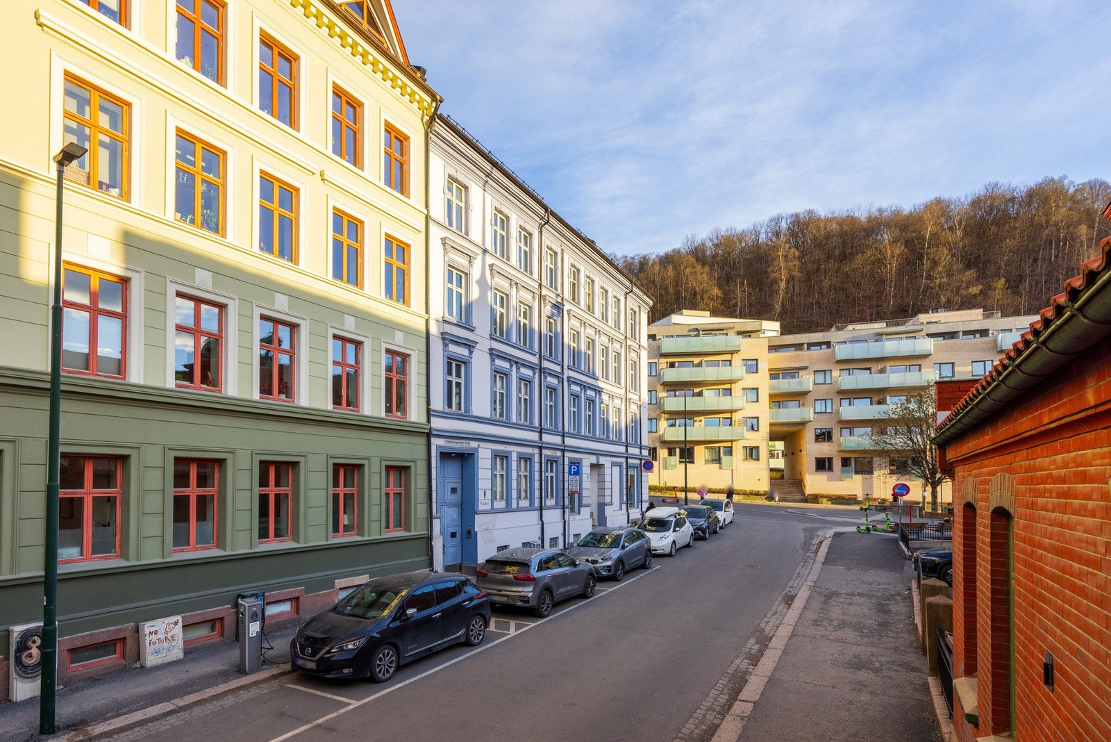 Leiligheten ligger i 3. etasje i en klassisk bygård fra 1904. Galleribilde