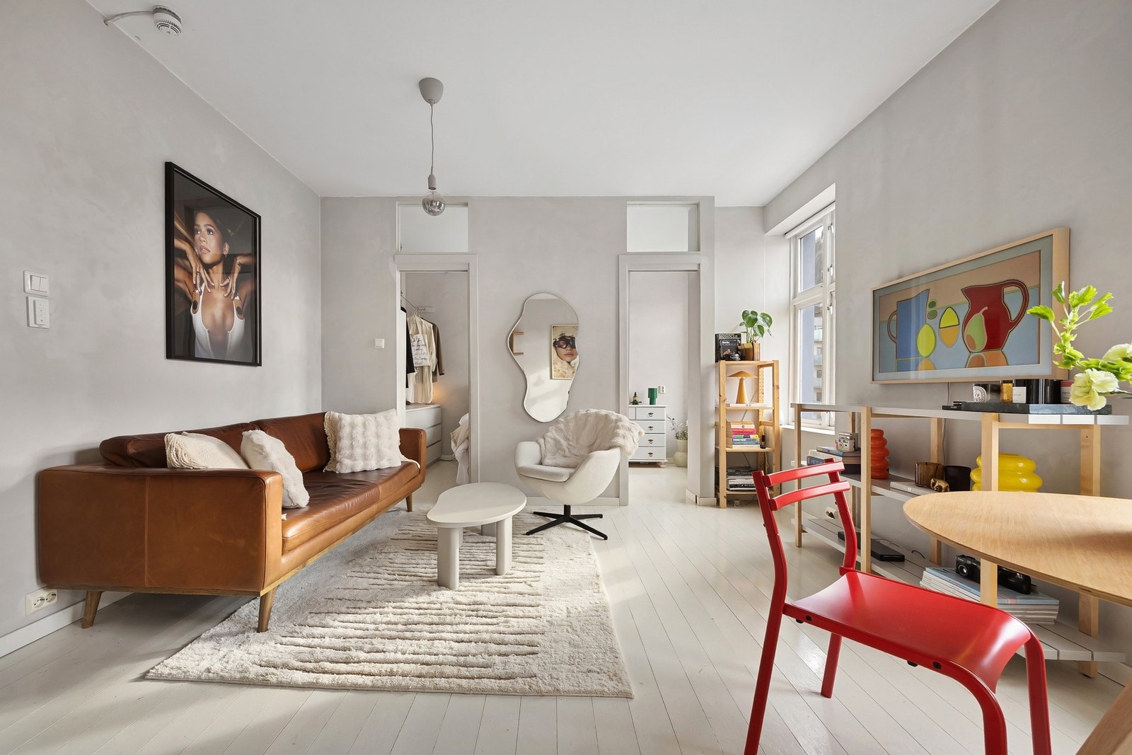 Pen og lys stue med flott utrykk Galleribilde