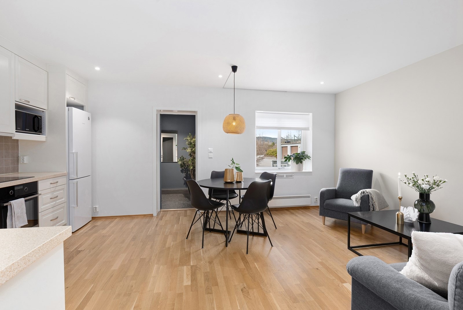 Naturlig plass for spisebord Galleribilde