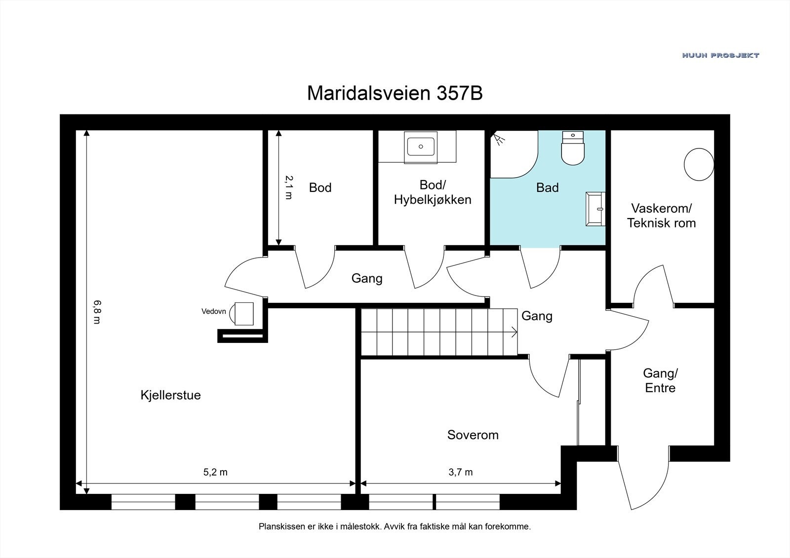 Underetasje utgjør 79 m² og inneholder entré, gang med trapp, soverom, kjellerstue, bad, toalett, bod og vaskerom. Galleribilde