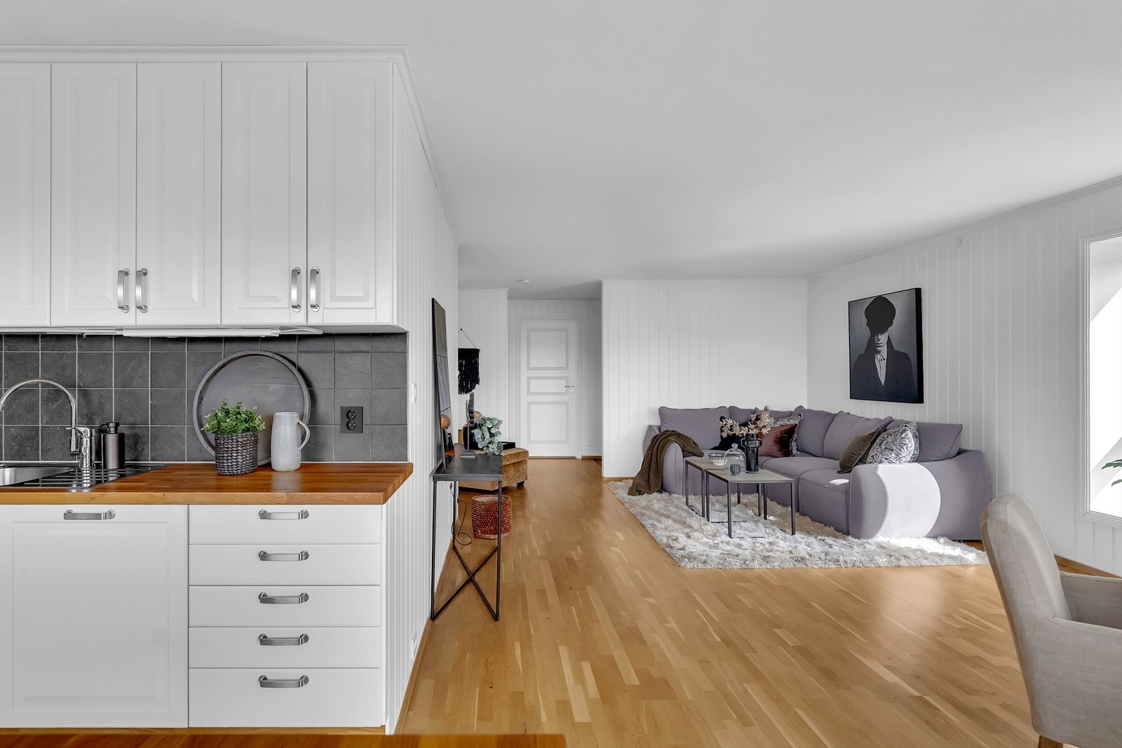 Den åpne løsningen gir en god romfølelse. Galleribilde