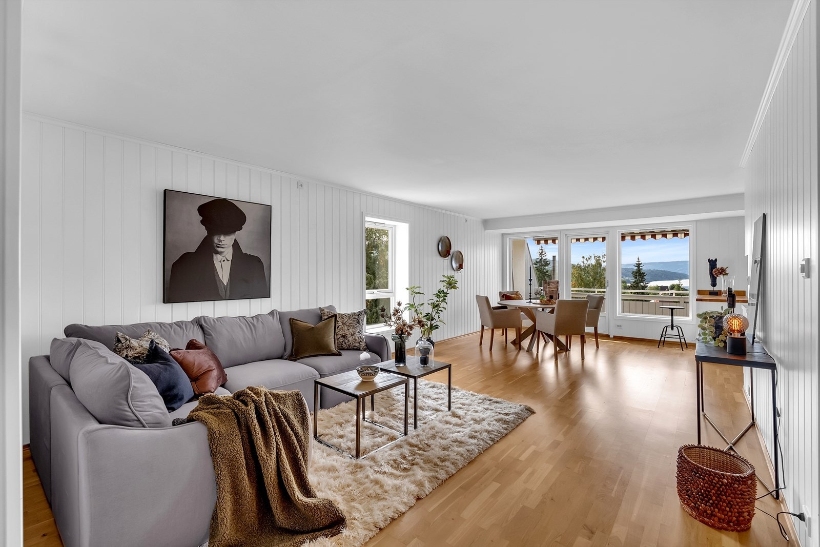 Leiligheten har en lys fremtoning som gjør det enkelt å kunne sette sitt personlige preg på leiligheten. Galleribilde