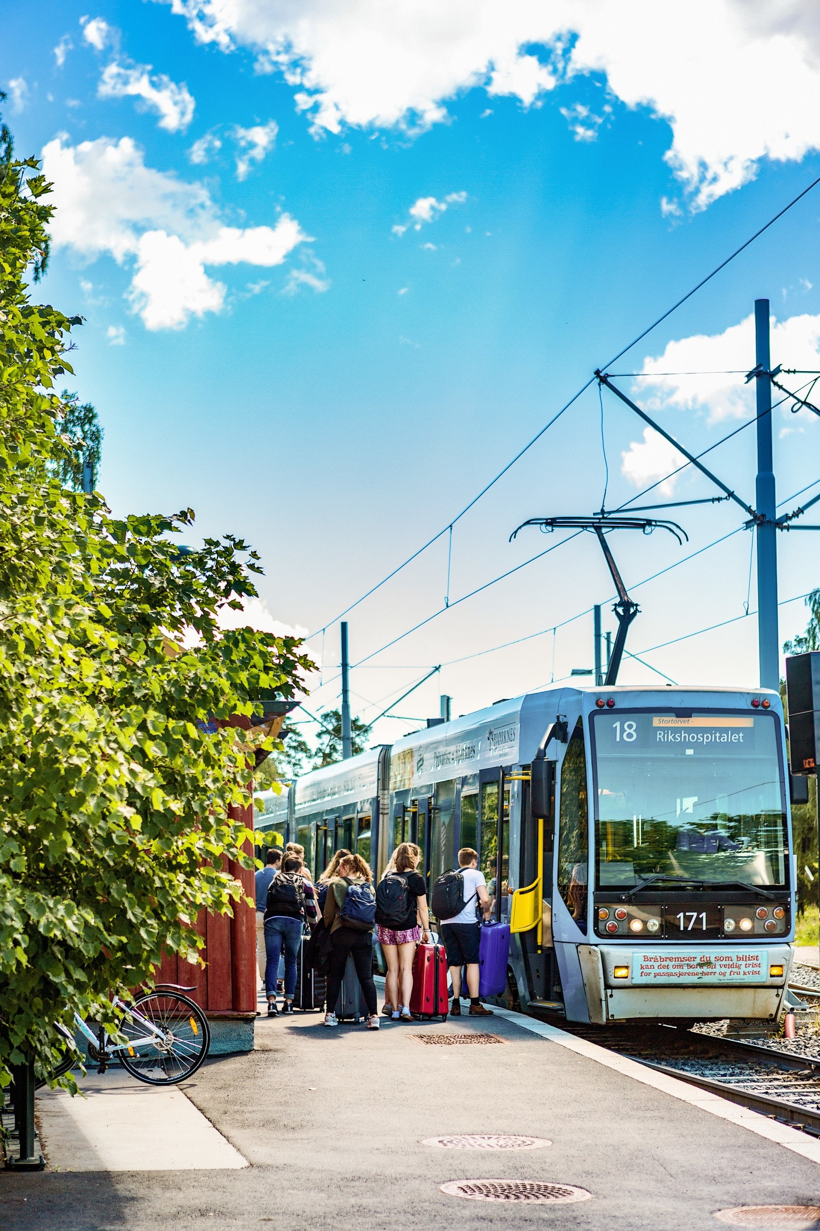 Kastellet trikkeholdeplass ligger et par minutter fra boligen. Galleribilde