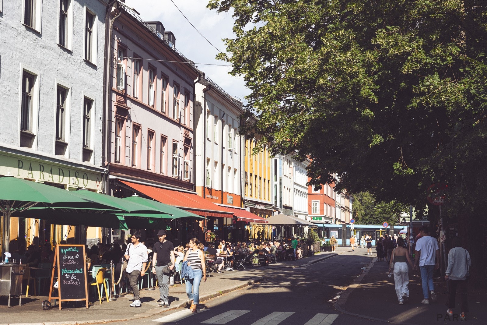 Grünerløkka har de siste årene etablert seg som en av de mest populære bydelene i Oslo og er stadig under utvikling. Galleribilde