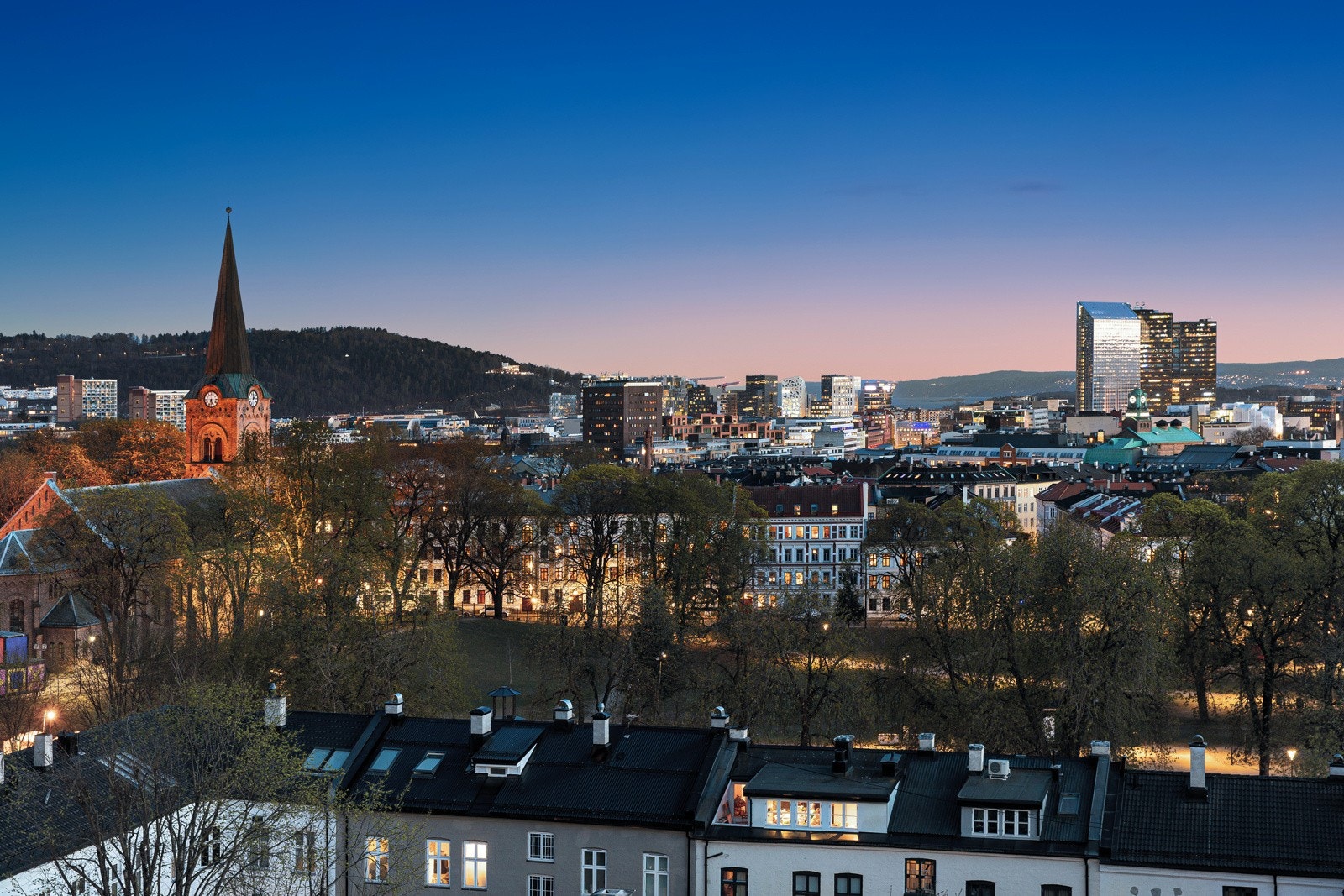 Fra takterrassen er det panoramautsikt over Oslo. Galleribilde