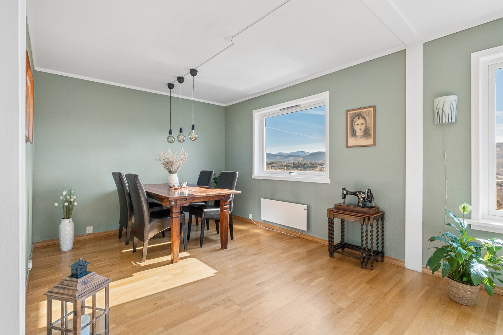 God plass til et større spisebord for de spesielle anledningene. Galleribilde