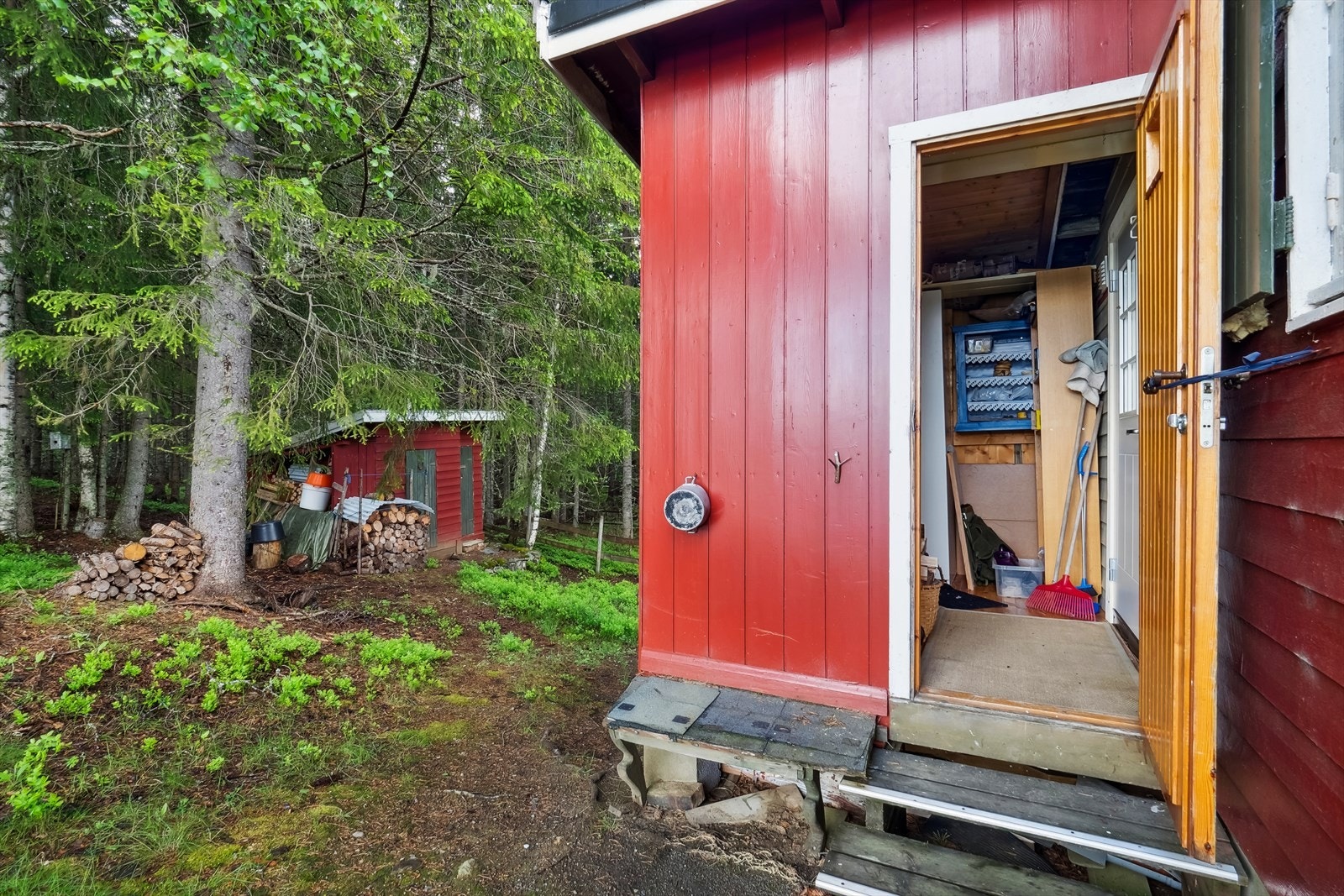 Bod som del av hytte. Galleribilde