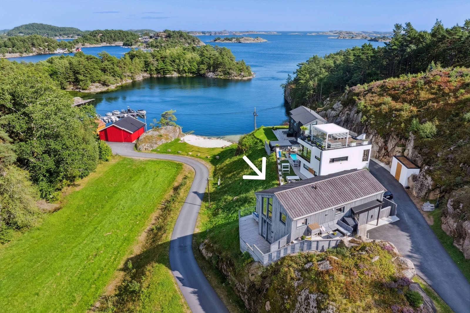 Sørmegleren / Jon A Røsstad presenterer Trysnesveien 287A Galleribilde