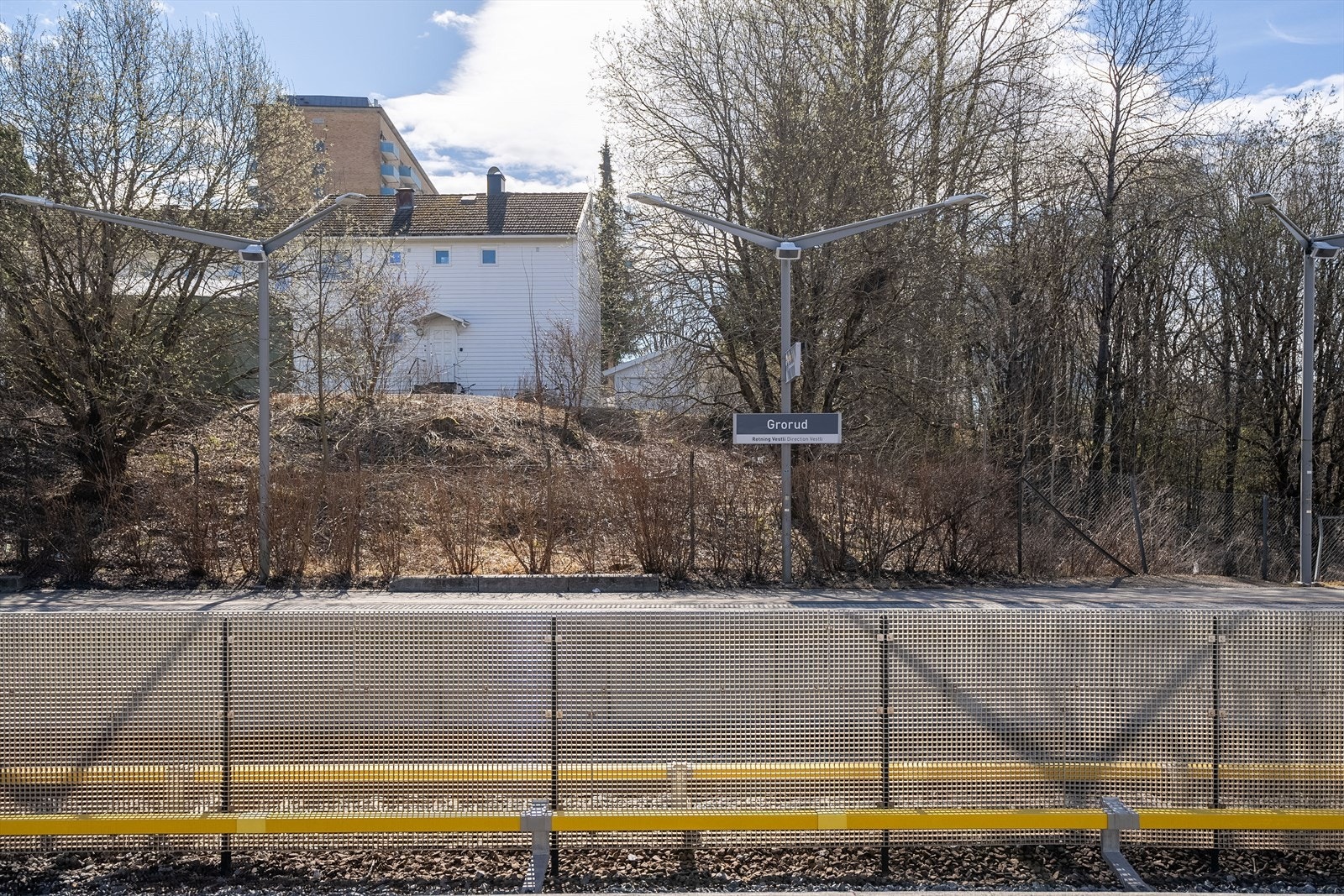 Grorud t-banestopp ligger ca. 6 minutters gange fra boligen. Galleribilde