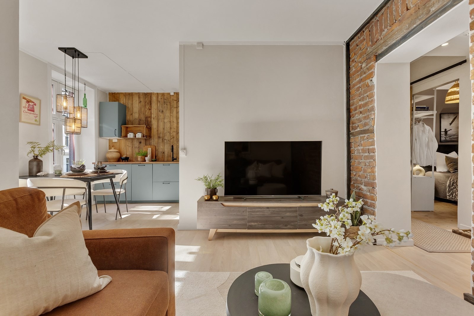 Velkommen til Conradis gate 8A - Innbydende og lys gjennomgående 2-roms med alkove! Galleribilde