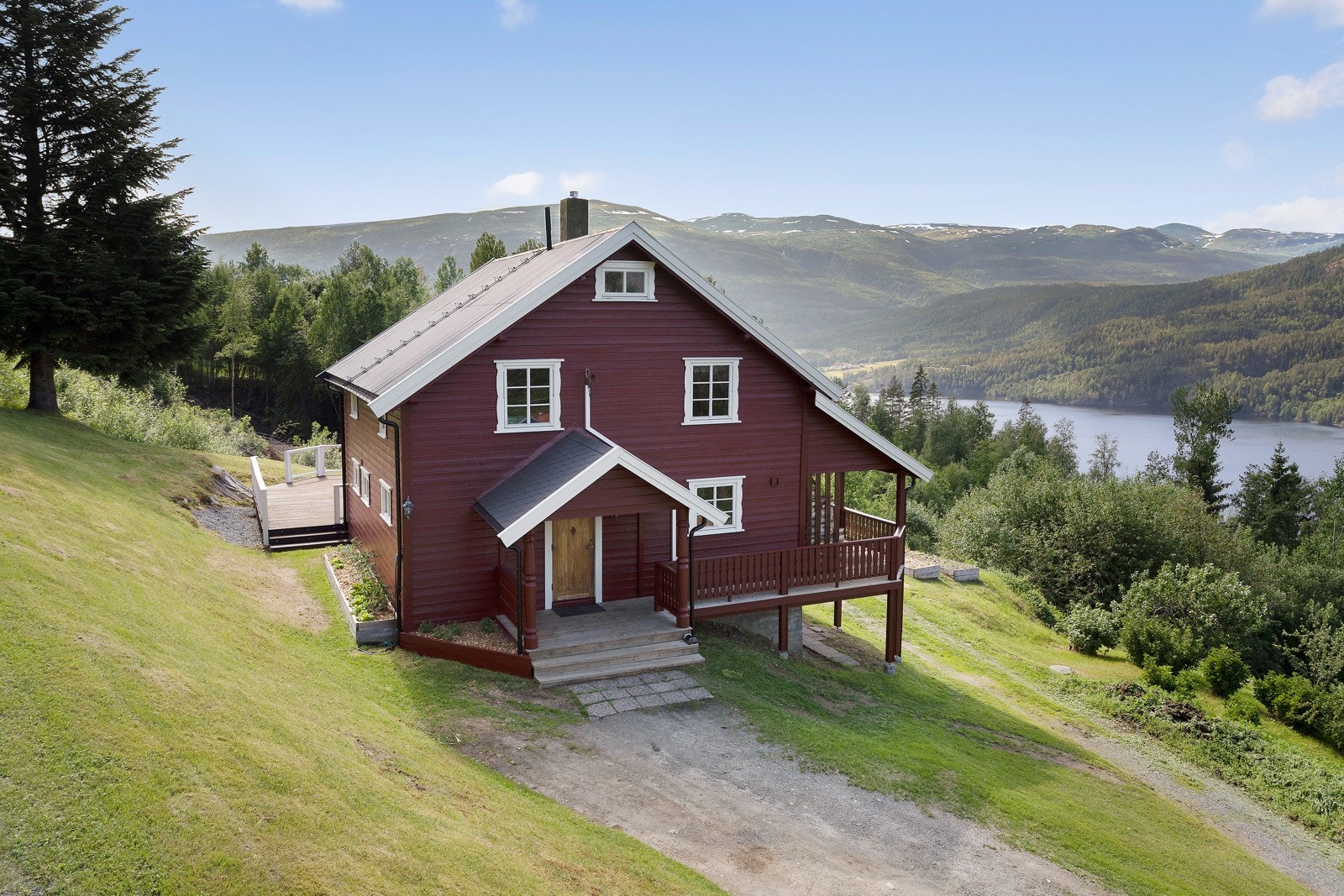 Overbygget inngangsparti. Galleribilde