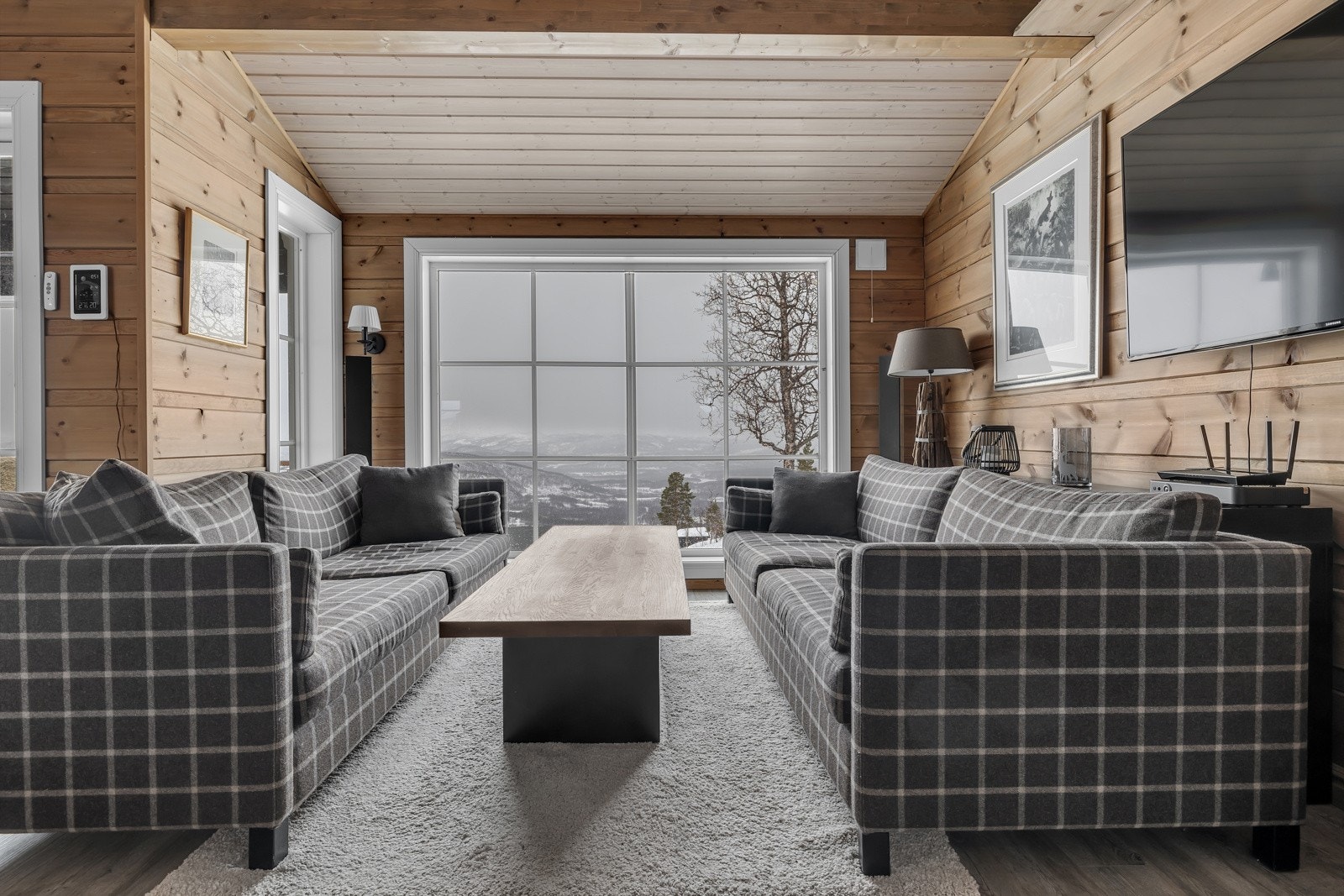 Meget tiltalende famileiehytte med gjennomgåene god stadard Galleribilde