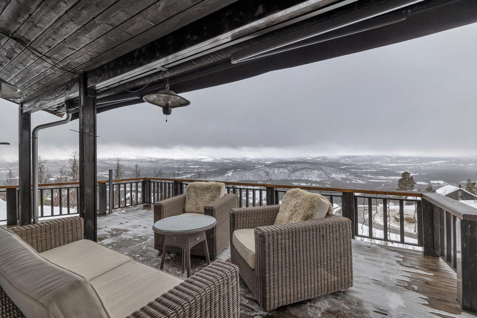 Her kan en nyte utsikten og solstrålene Galleribilde