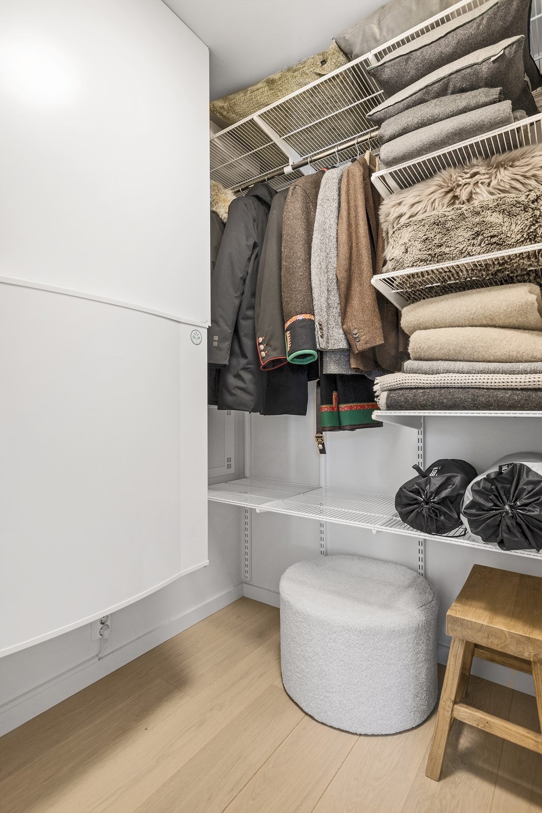 I denne etasjen har du en praktisk innvendig bod for ekstra lagringsplass Galleribilde