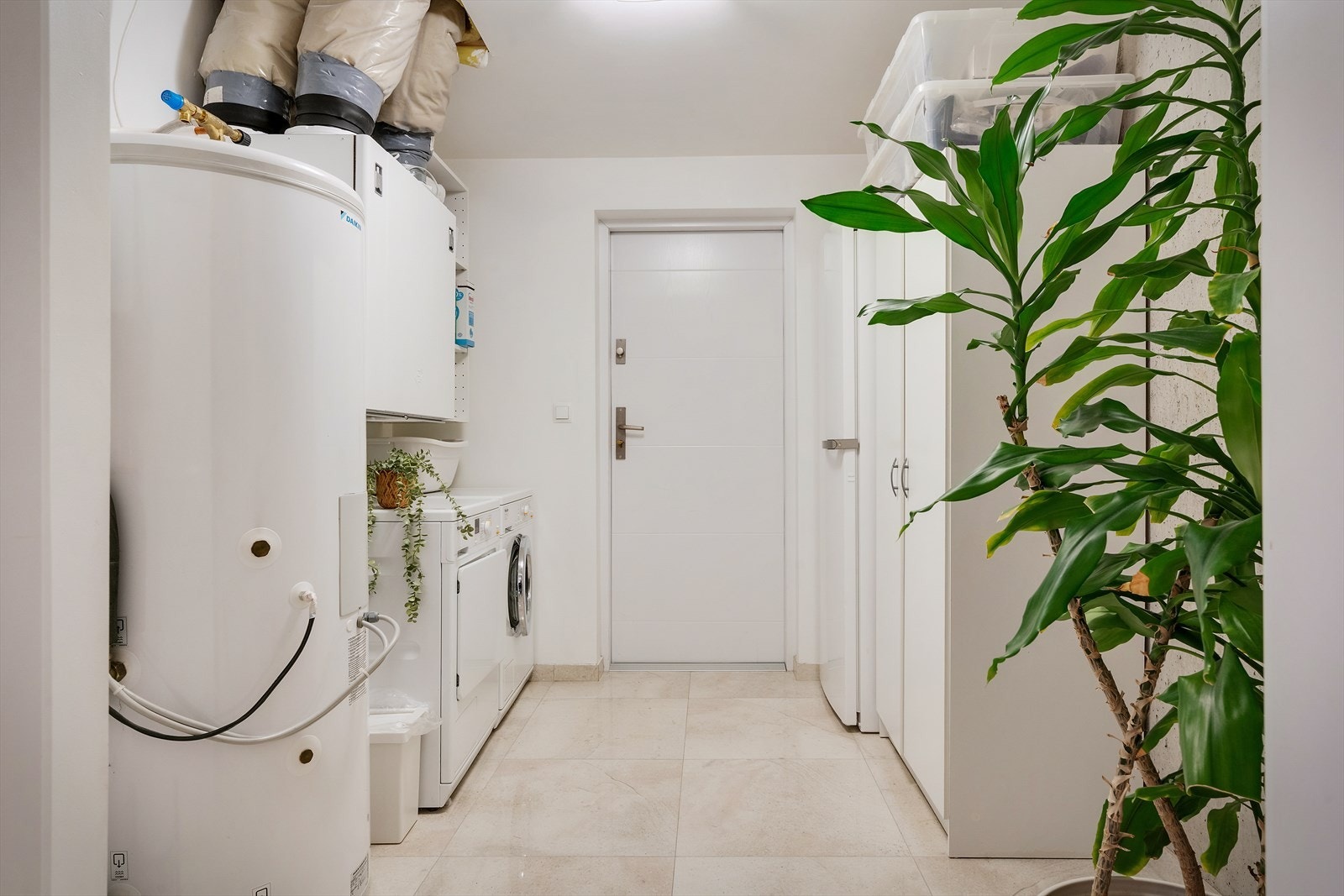 - Praktisk vaskerom på 7,4 m² - Galleribilde