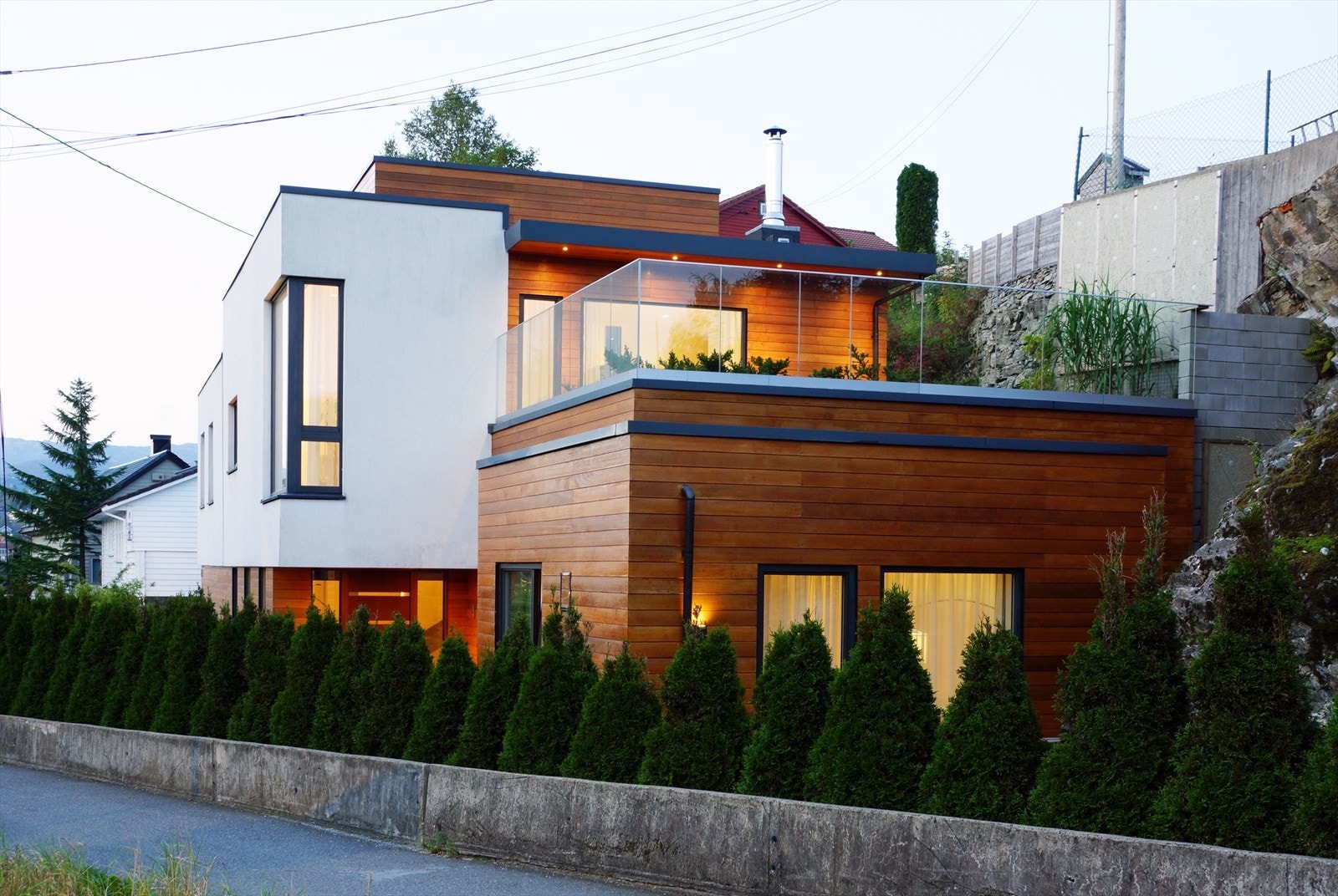 - Boligen er oppført i 2015 med lekre og gjennomtenkte kvaliteter og løsninger - Galleribilde