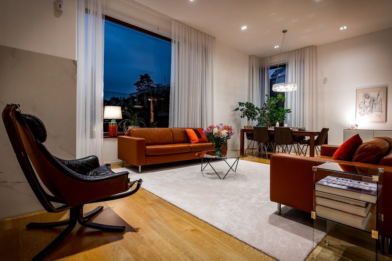 - Stuen er av god størrelse på hele 39,2 m² - Galleribilde