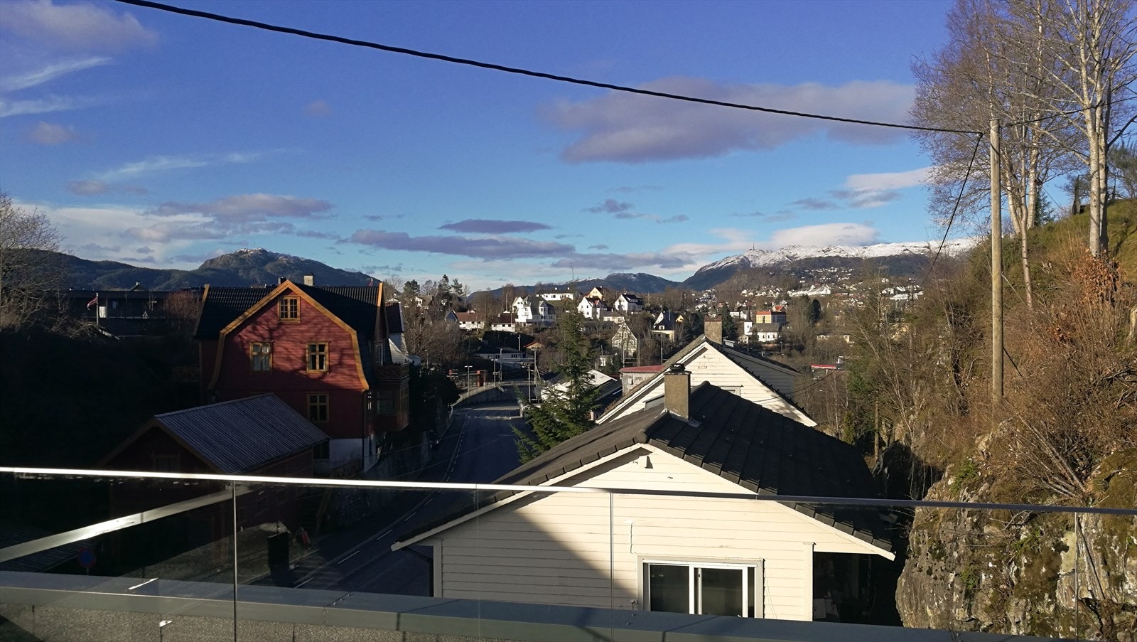 - Utsikt over nabolaget og flott natur - Galleribilde