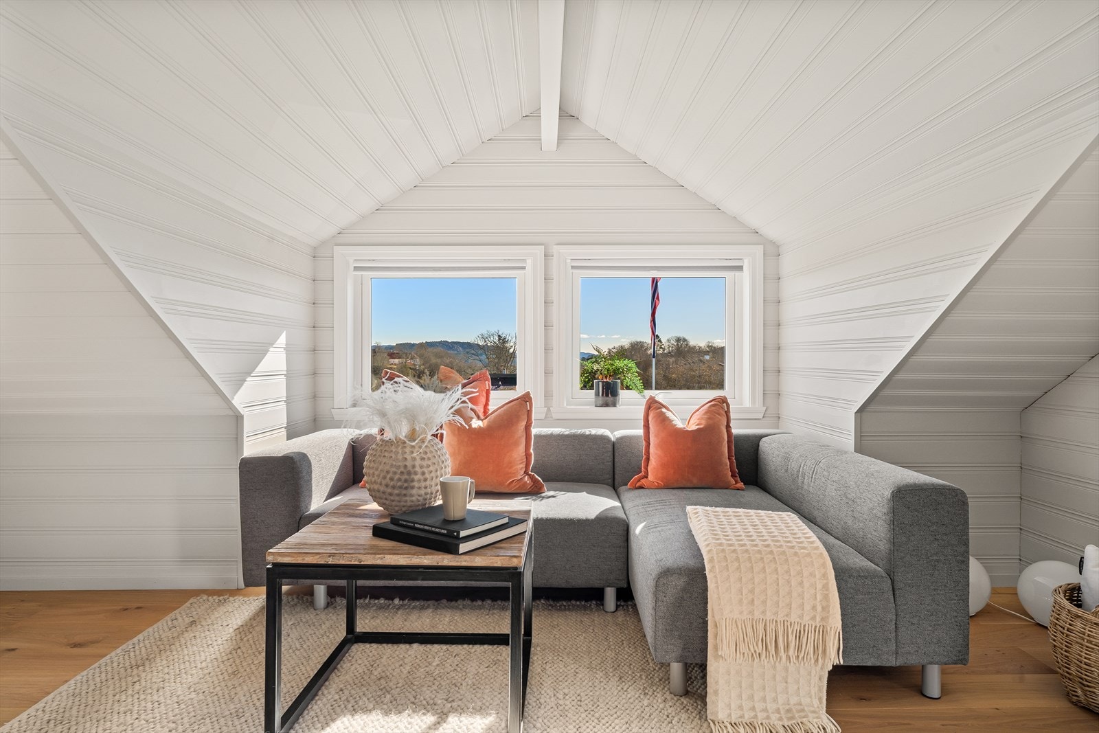 Loftstuen er et allsidig rom med en rekke bruksmuligheter - perfekt for alle med barn eller tenåringer i hus! Galleribilde