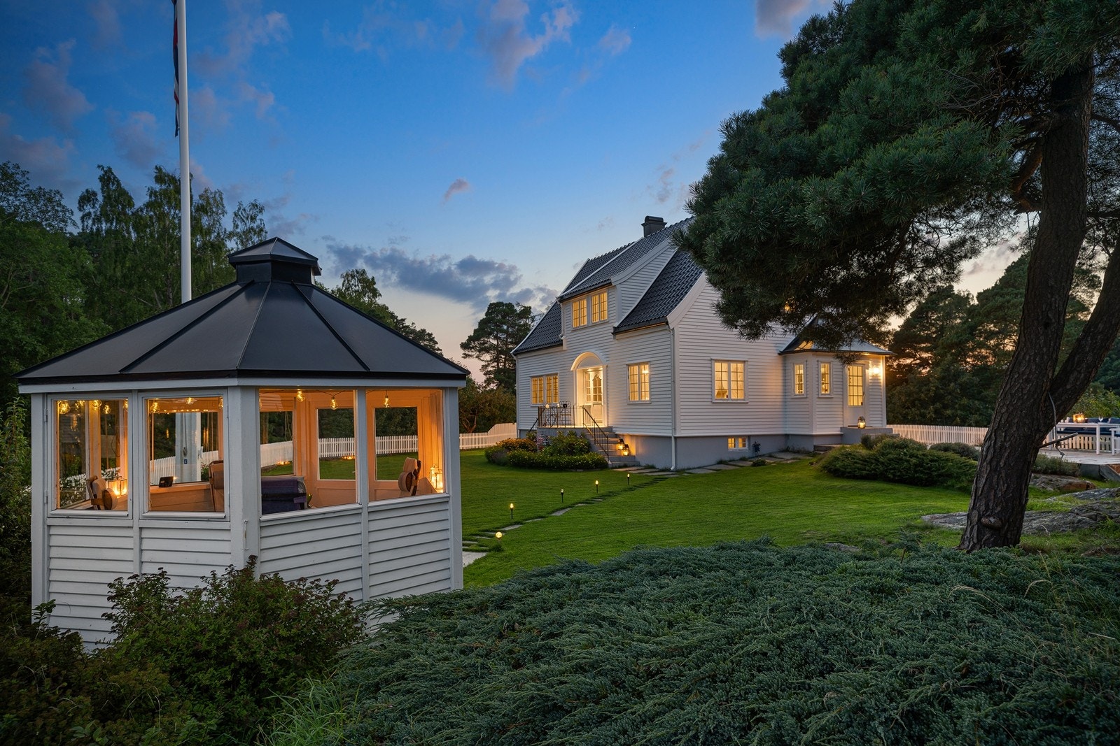 Sjarmerende lysthus som innbyr til rolige stunder Galleribilde