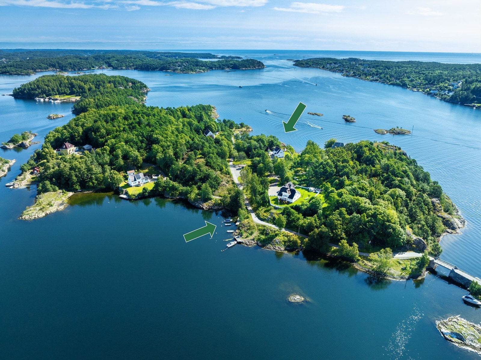 Tilhørende tinglyst bryggeplass kort vei fra eiendommen Galleribilde