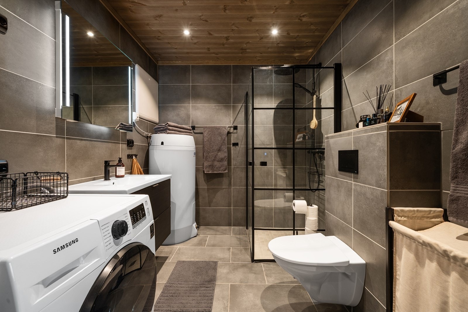 Meget flott bad med dusjhjørne Galleribilde