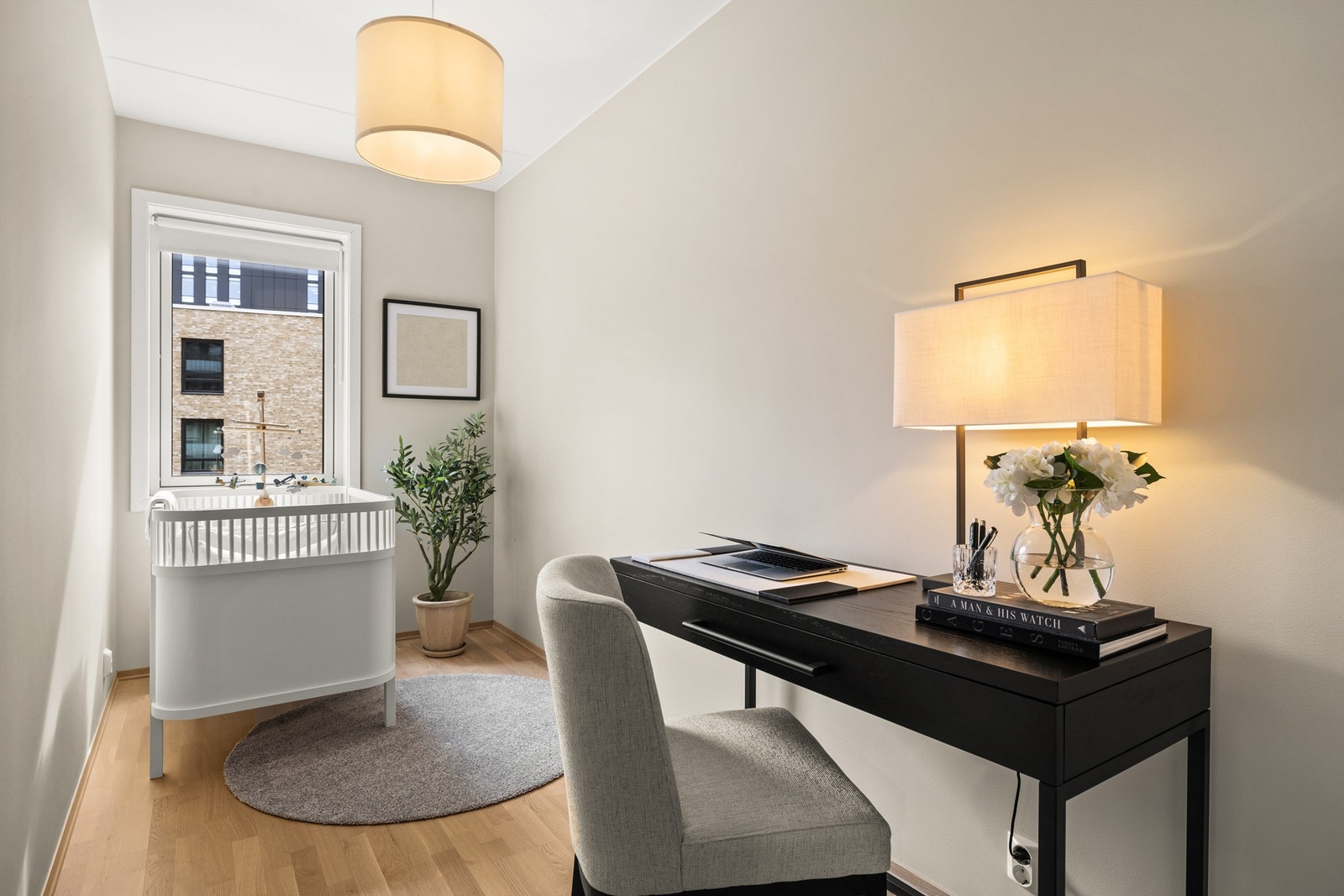 Leilighetens andre soverom er også av god størrelse og kan innredes etter eget ønske og behov. Galleribilde