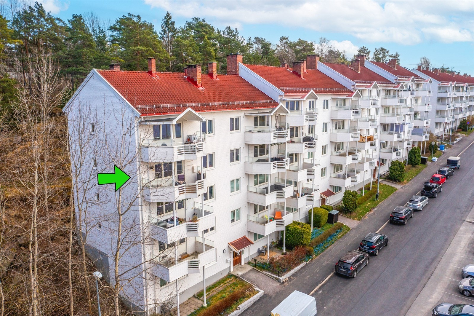 Oppsal borettslag ligger idyllisk til like ved Østmarka og Østensjøvannet i Oslo. Galleribilde