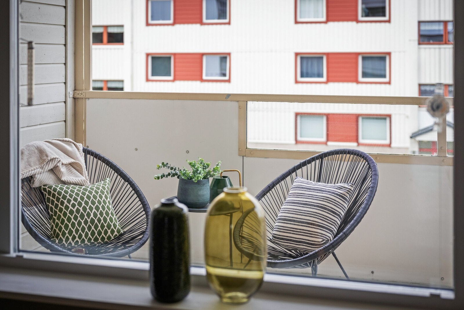 Velkommen til Museumsveien 32C - en lys og praktisk 3-roms leilighet med god planløsning, balkong og rolig beliggenhet. Galleribilde