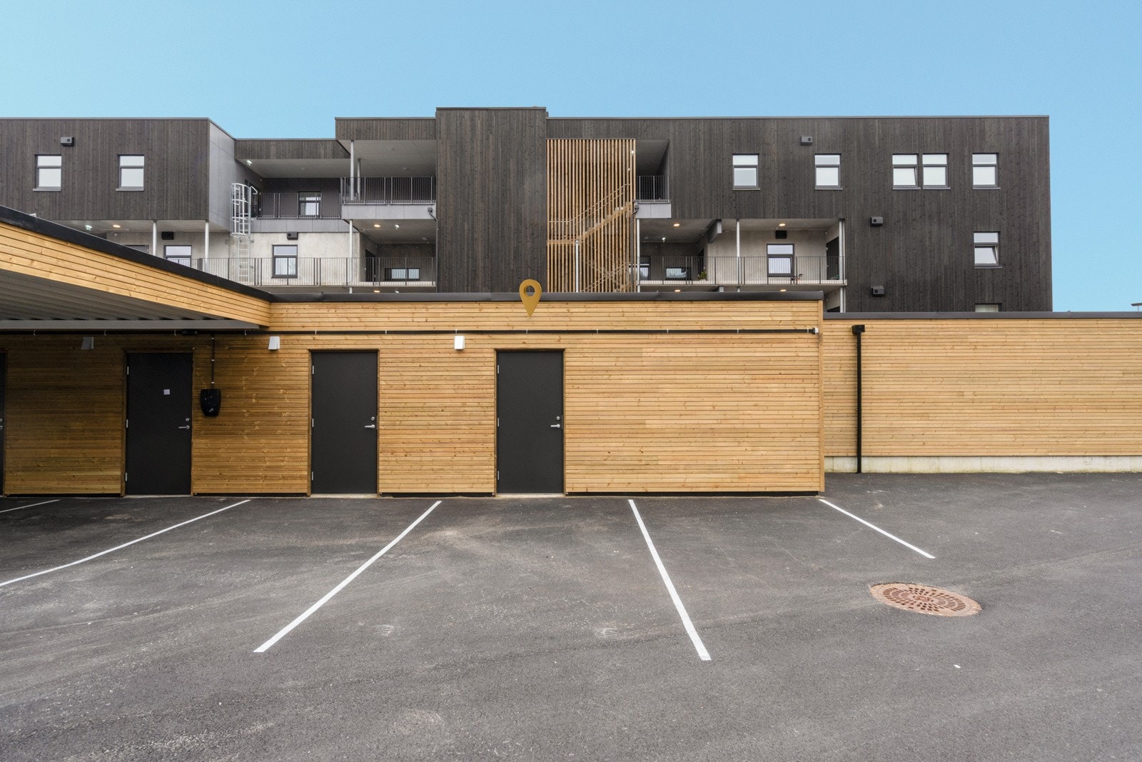 Utvendig bod. Galleribilde