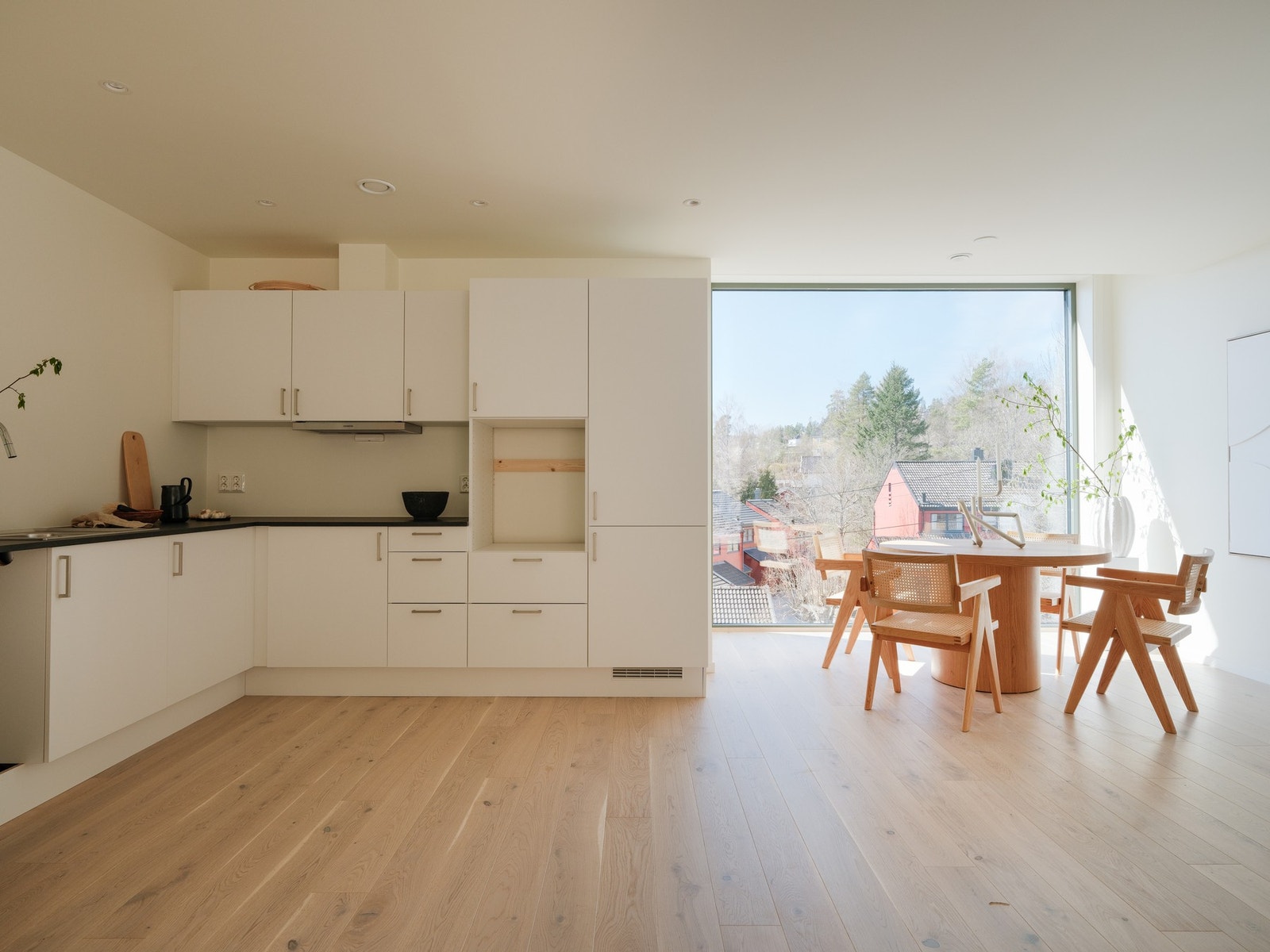 Kjøkkeninnredningen er levert av anerkjent leverandør Sigdal. Galleribilde