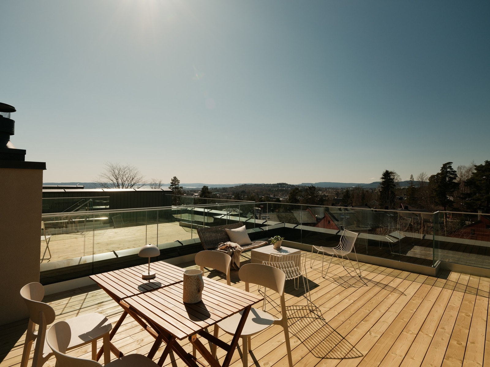 Frognerseterveien 49E presenteres av EIE eiendomsmegling av Ole Anders Teslo og Kine Leonardsen. Galleribilde