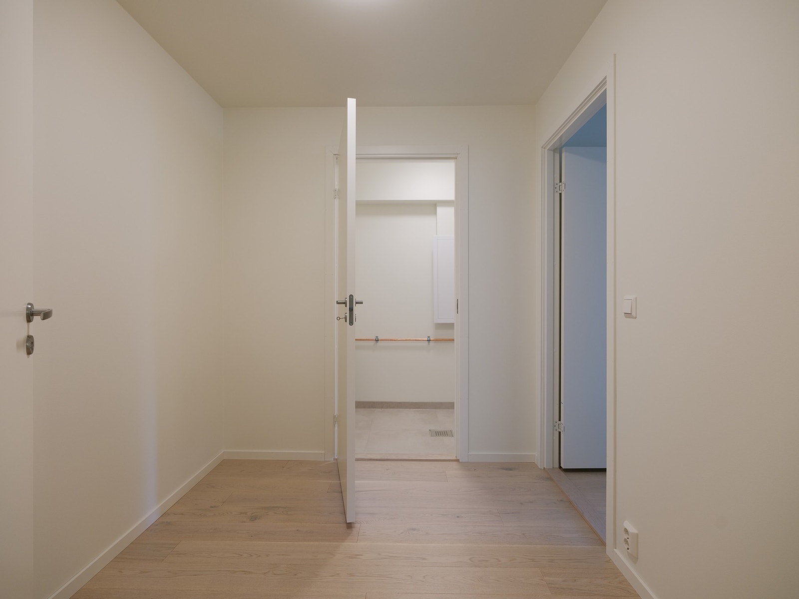 Tilkomst til teknisk rom fra bod. Galleribilde