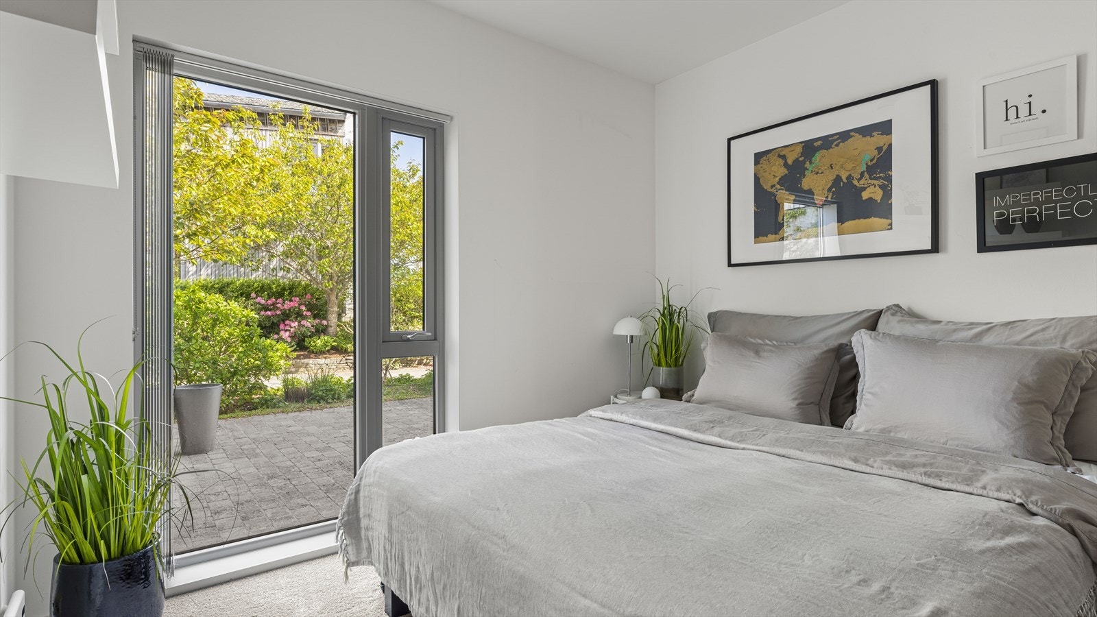 Delikat soverom med mye lysinnslipp. Galleribilde