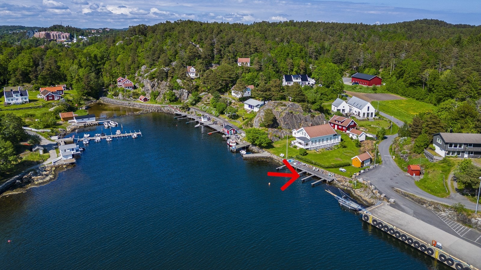 Oversiktsbilde over Flødevigen, og brygga. Galleribilde