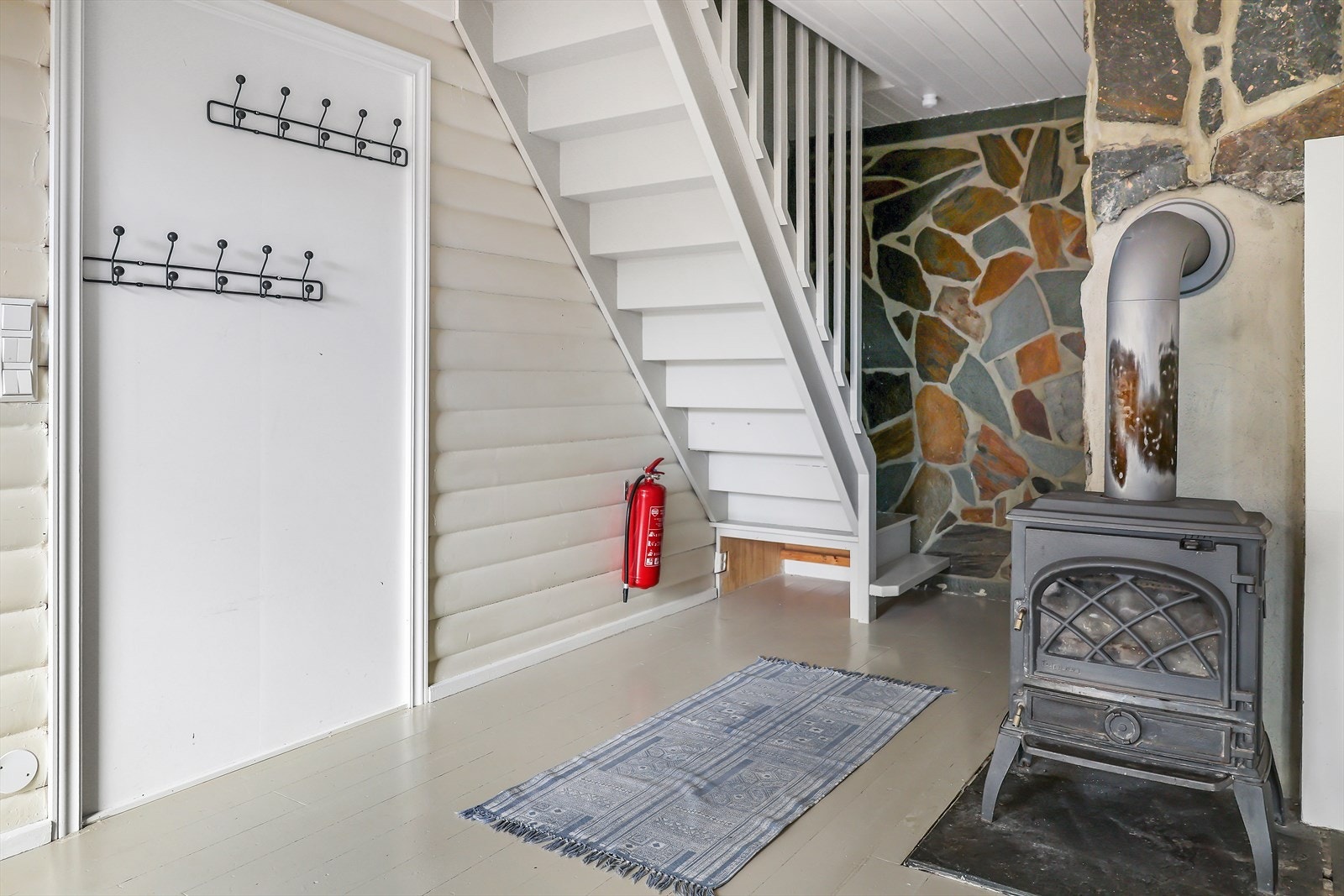 Vedovn i allrom. Trapp til 2. etg. Galleribilde