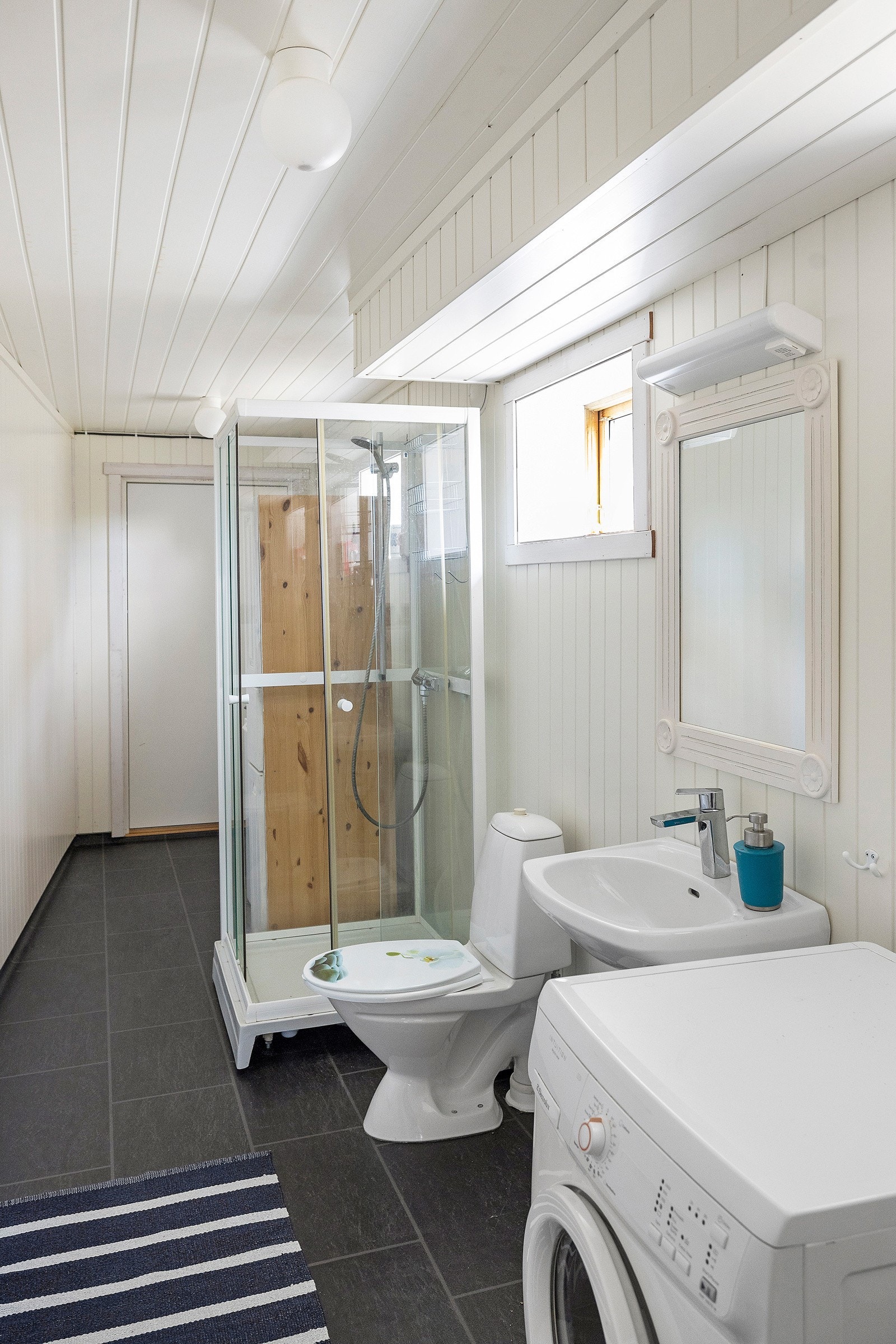 Bad i underetasje Galleribilde