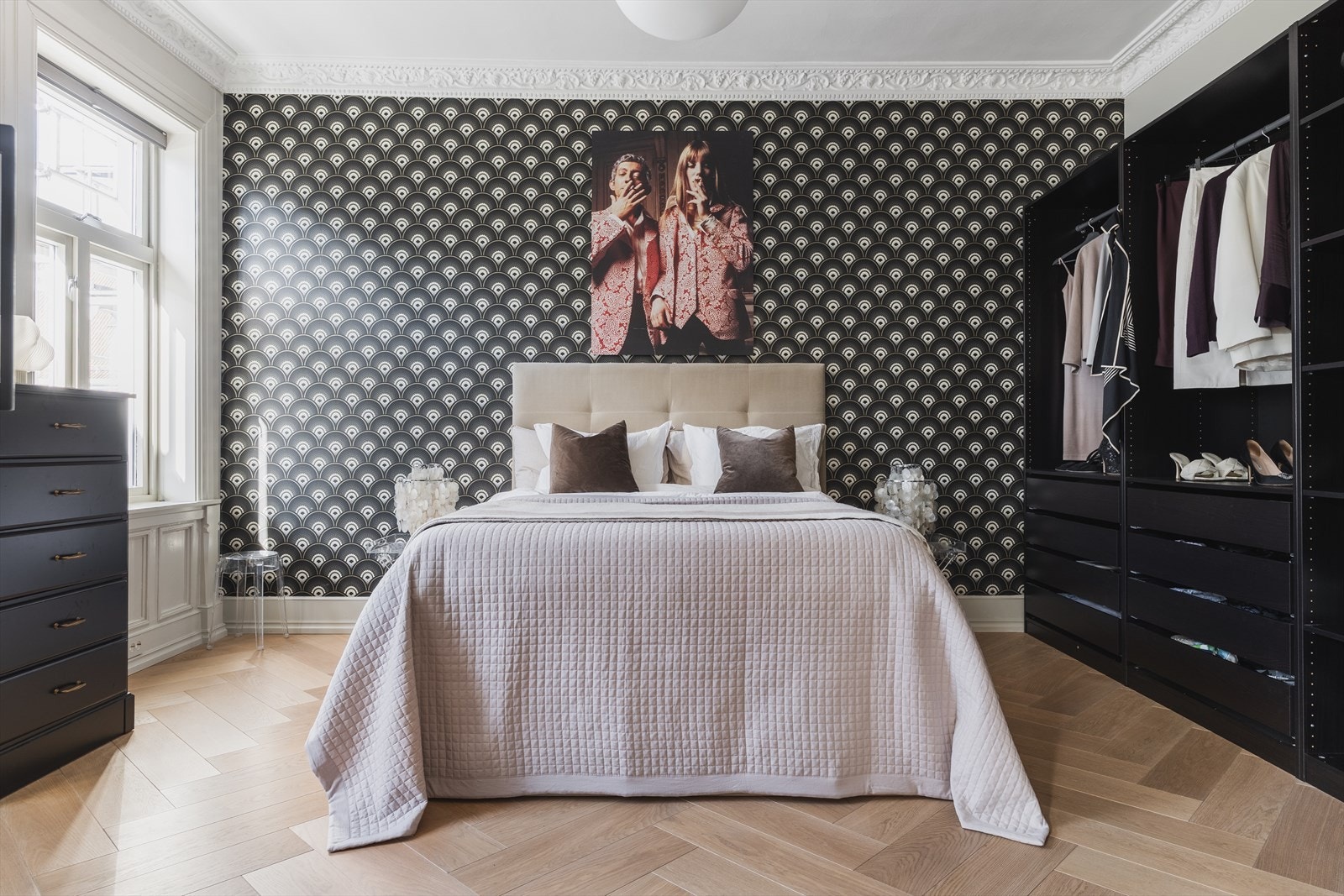 Generøst soverom som også kan benyttes som stue nr. 2. Galleribilde