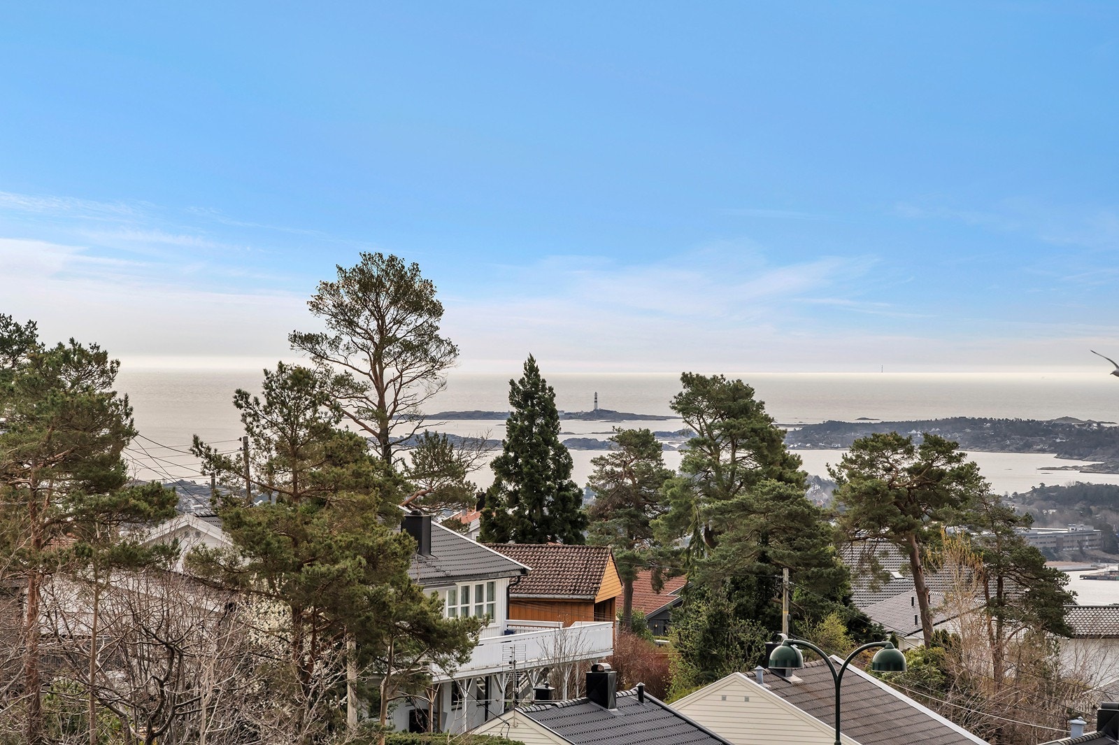 Leiligheten ligger i 5. etasje og har flott utsikt Galleribilde