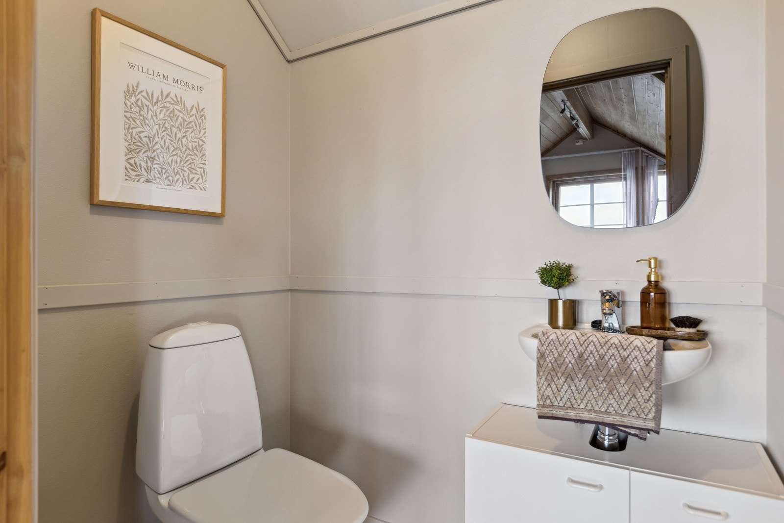 Praktisk separat toalett. Galleribilde