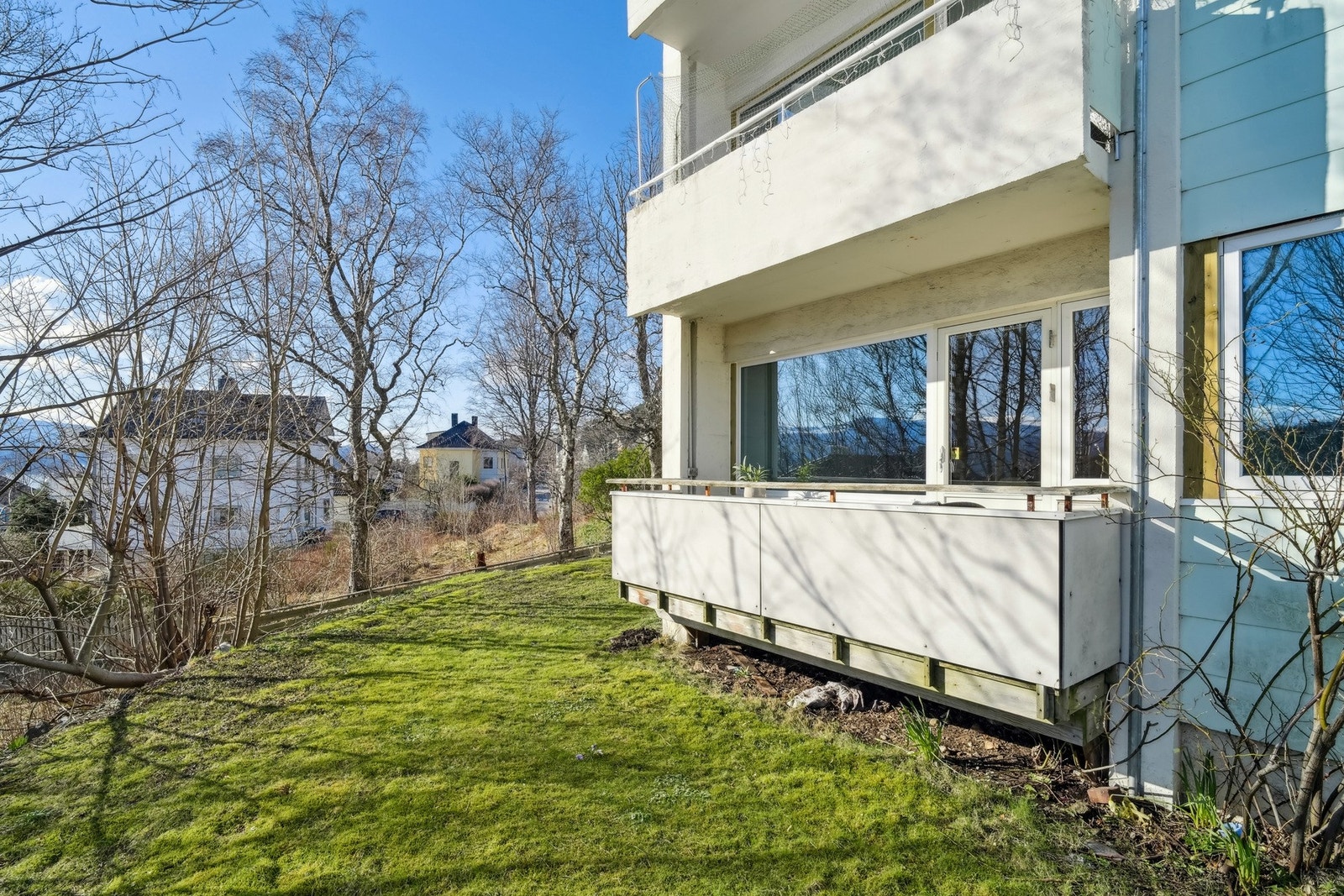 Fasaden fikk nye vinduer i 2024. Galleribilde