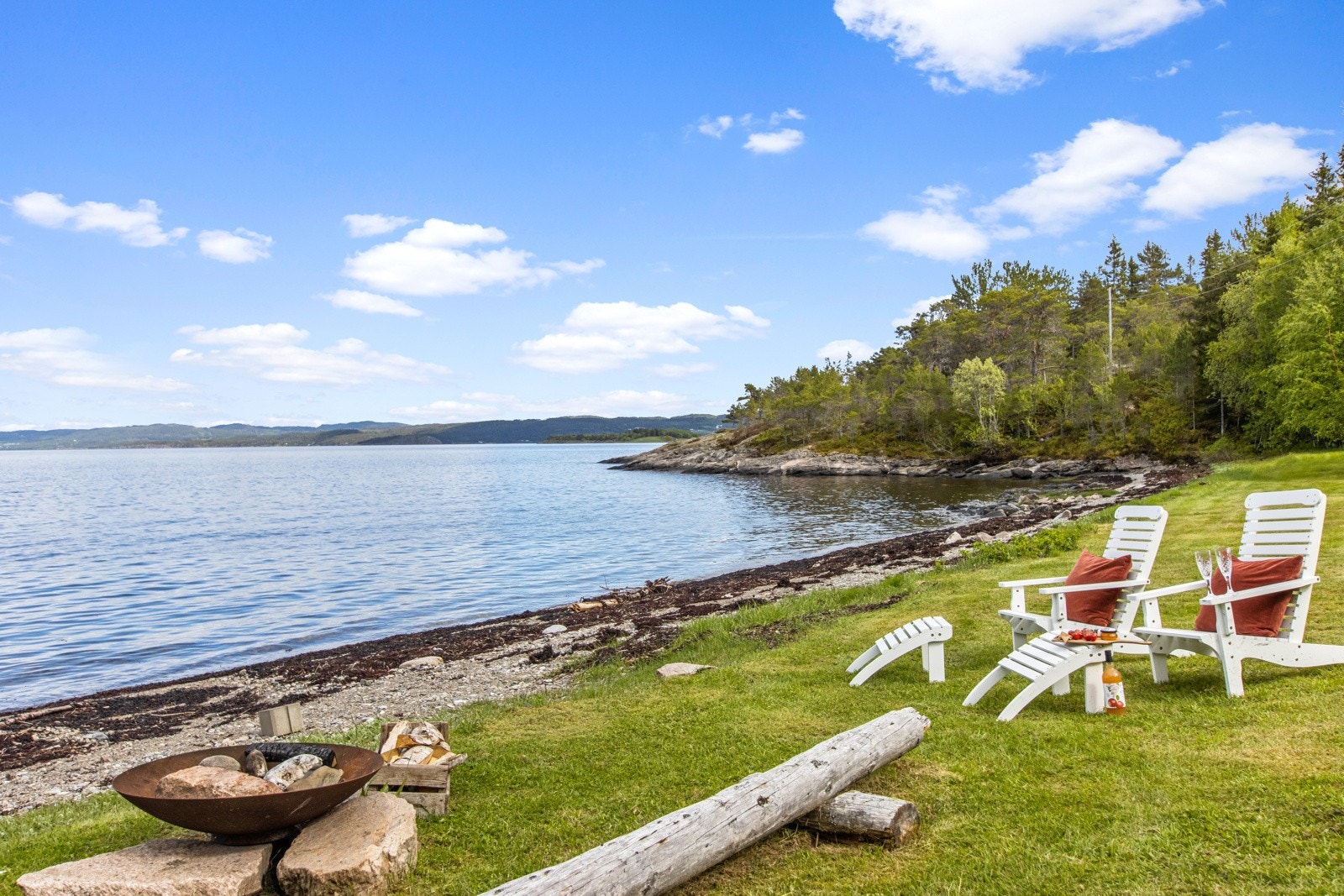 Hærlig plass ved vannkanten Galleribilde