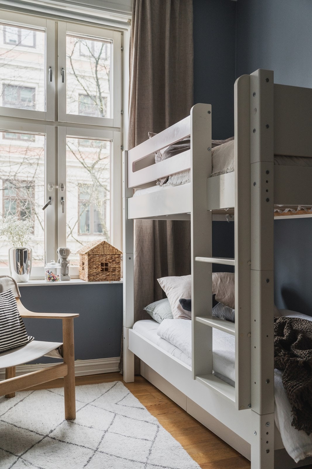 Her er det plass til seng og tilhørende møblement. Galleribilde