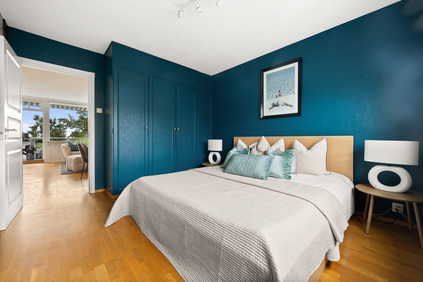 Rommet har innebygde garderobeskap Galleribilde