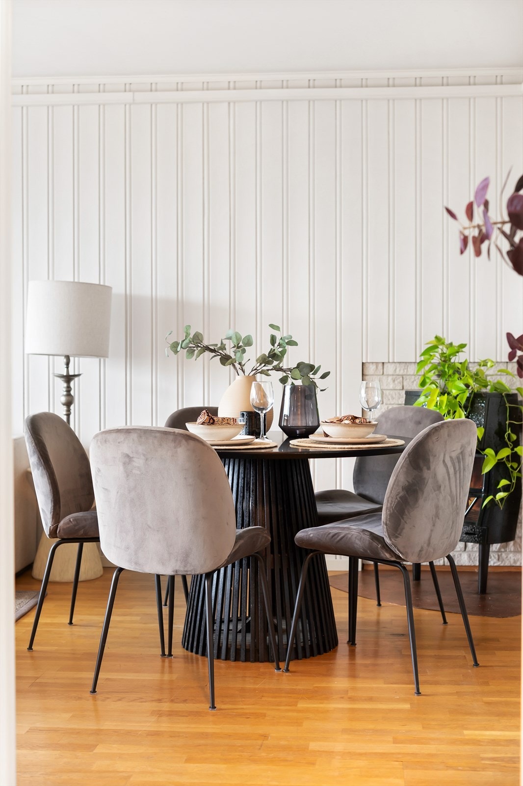 Peis i stuen gir en lun og hyggelig atmosfære Galleribilde